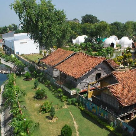 Sambodhi Retreat Hotel Exterior photo