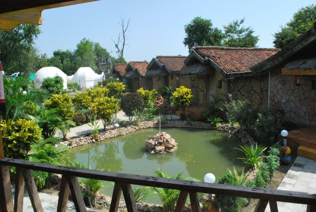 Sambodhi Retreat Hotel Exterior photo